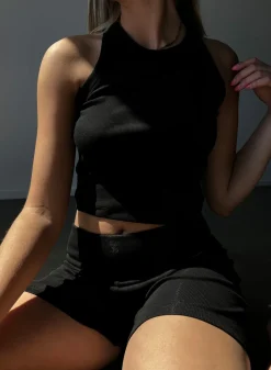 Ease Ribbed Shorts*AIM’N New