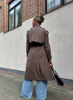 Recycled Tech Trench Coat*AIM’N New