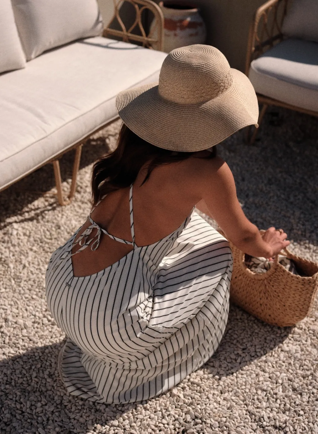 Off-white Flowy Long Dress*AIM’N Hot