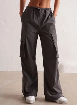 Windbreaker Parachute Pants*AIM’N Discount
