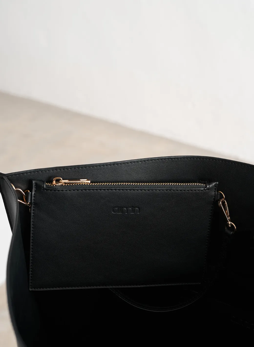 The Perfect Tote Bag*AIM’N