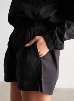 Windbreaker Shorts*AIM’N Hot